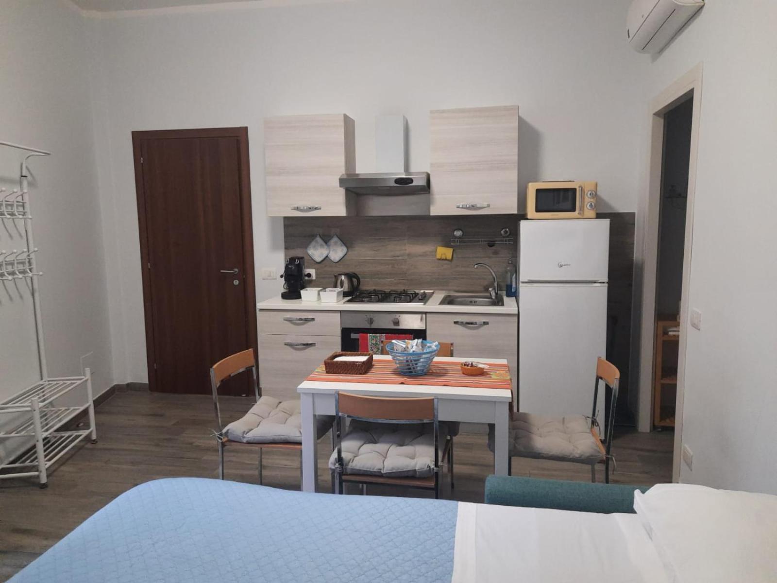 Ridi Home Zona Ospedaliera ナポリ エクステリア 写真
